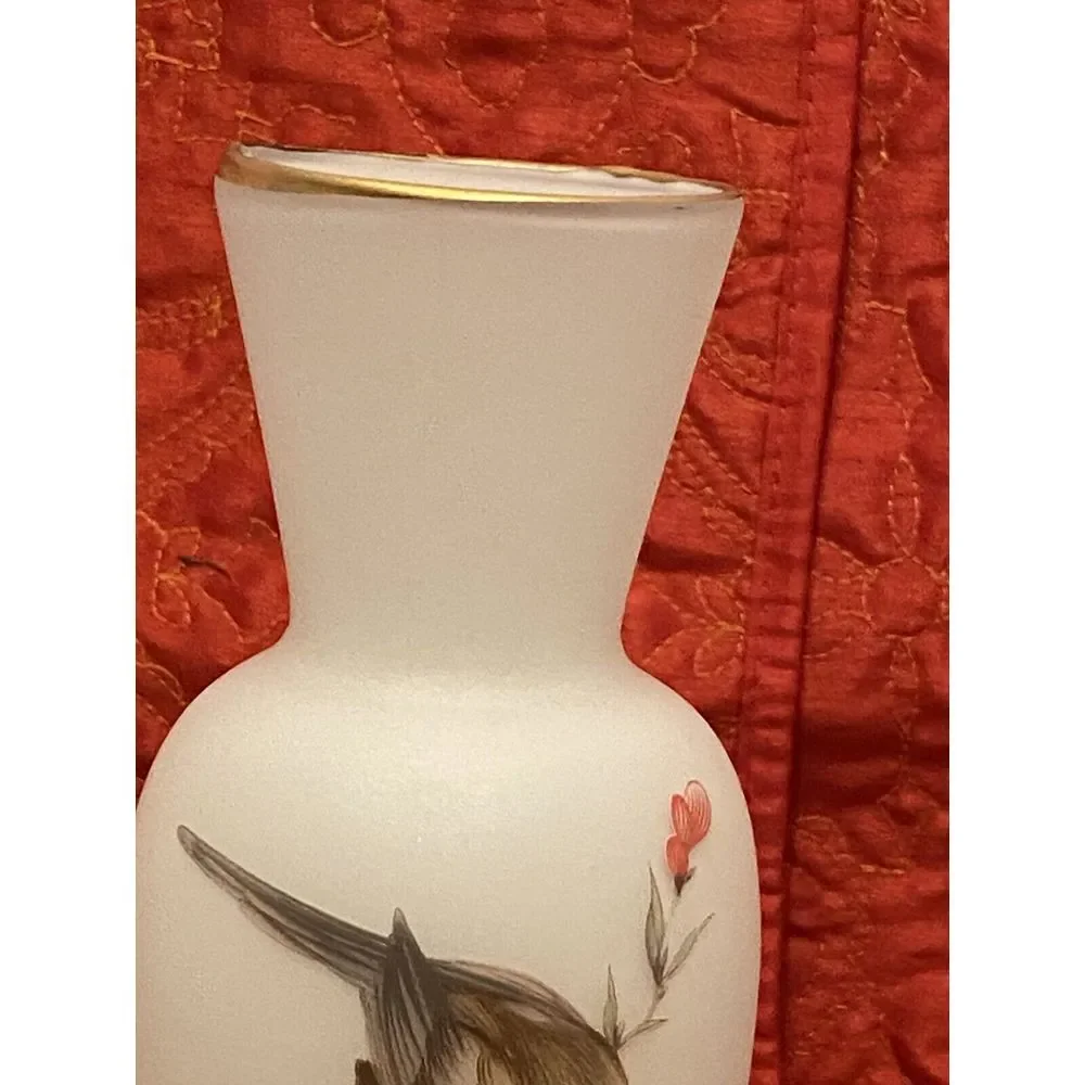 Vintage‎ 1960's Satin Art Glass  Elegant Sparrow Vase Made in Italy by Norleans